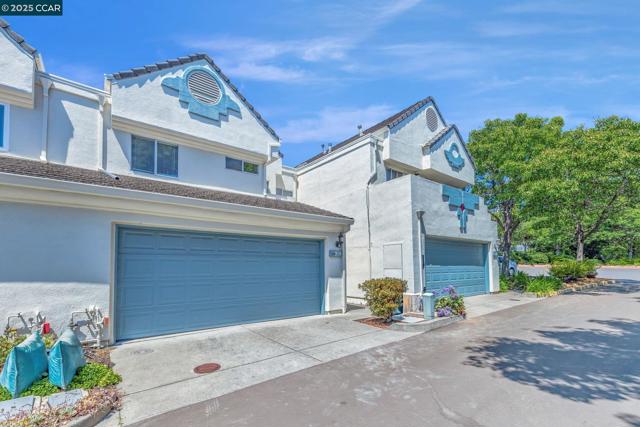 32 Shoal Dr, Vallejo CA: https://media.crmls.org/mediaz/b9964062-5941-41dd-9a27-a4917688842b.jpg