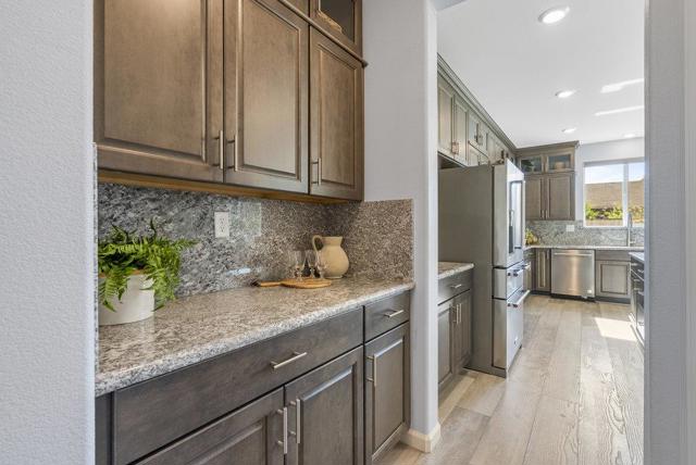 2721 Grayson Street, Hollister CA: https://media.crmls.org/mediaz/b997bf24-1584-4f60-9815-e05855212a79.jpg