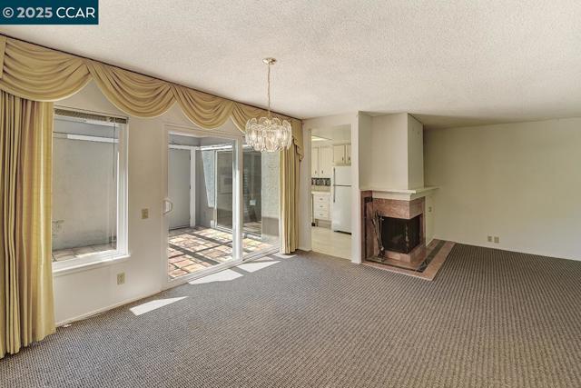 3333 Tice Creek Dr, Walnut Creek CA: https://media.crmls.org/mediaz/b9984c30-5866-4840-b68a-d86553f8a3b2.jpg