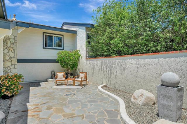 55 Jasmine Creek Drive, Corona del Mar CA: https://media.crmls.org/mediaz/b998ba31-f49f-4fc1-b313-6eacf73f25db.jpg