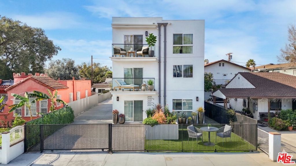 2/4 S Garth Avenue