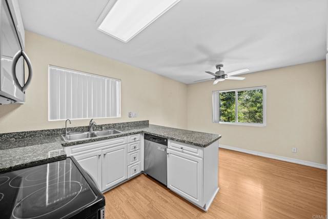 Detail Gallery Image 14 of 47 For 17075 W Bernardo Dr #208,  San Diego,  CA 92127 - 2 Beds | 2 Baths