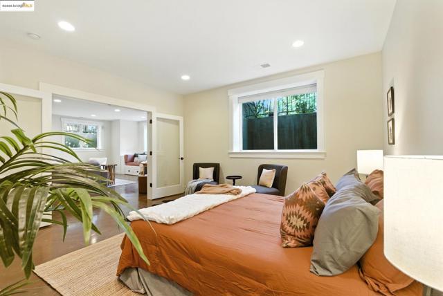 1020 Channing Ave, Palo Alto CA: https://media.crmls.org/mediaz/b9995d4b-b35c-40b1-a92f-ee59408f7d90.jpg