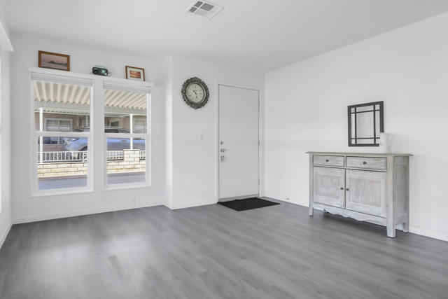 39780 Black Mesa Lane, Palm Desert CA: https://media.crmls.org/mediaz/b99a1dd2-0656-4ef0-8a6d-9f2a4ee844bb.jpg