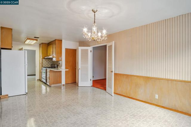 520 Celia St, Hayward CA: https://media.crmls.org/mediaz/b99a8561-2ddd-45a4-9735-a75c4abfeb93.jpg