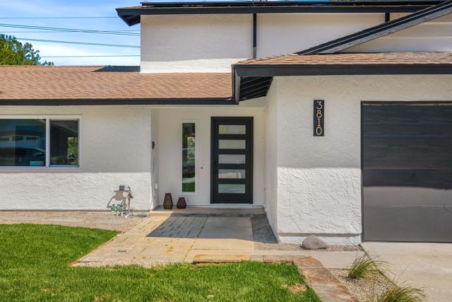 Detail Gallery Image 2 of 34 For 3810 Sierra Morena Ave, Carlsbad,  CA 92010 - 3 Beds | 3/1 Baths