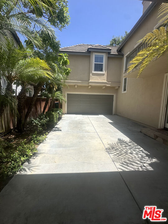 22 St Just Avenue, Ladera Ranch CA: https://media.crmls.org/mediaz/b99acc20-a0d8-4b1d-aa6e-4a9743521e14.jpg