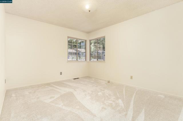 6180 HILLSIDE DRIVE, El Sobrante CA: https://media.crmls.org/mediaz/b99b03a6-c338-4f65-987b-0b3768a1db06.jpg
