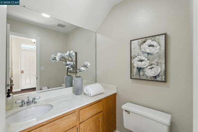 89 Amberfield Ln, Danville CA: https://media.crmls.org/mediaz/b99b266b-126d-44e3-b867-030f56182504.jpg