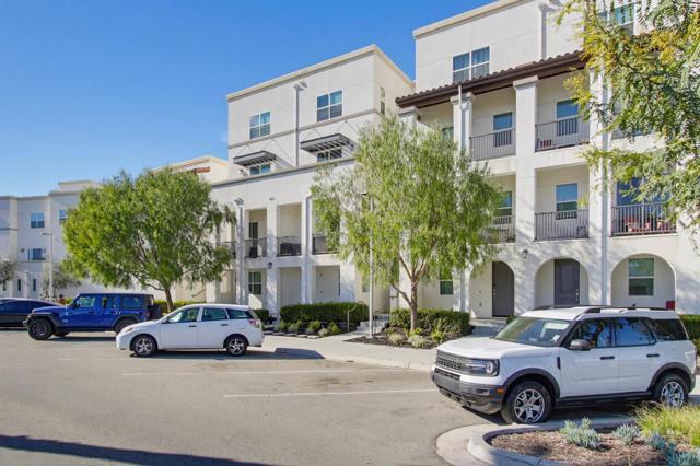 Detail Gallery Image 2 of 64 For 1455 Banahaw Way #6,  Chula Vista,  CA 91915 - 3 Beds | 2/1 Baths