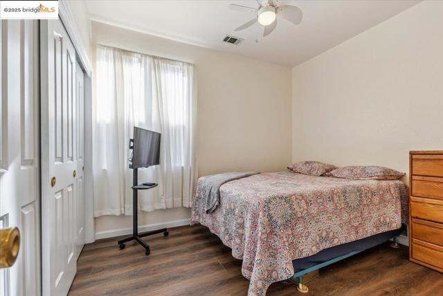 1531 Rutherford Ln, Oakley CA: https://media.crmls.org/mediaz/b99db3b8-686a-4a6c-b28f-c37c236cc850.jpg