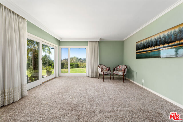 Image 18 of 39 For 821 Glenmere Way