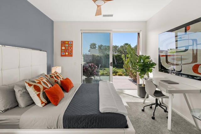 1069 Azure Court, Palm Springs CA: https://media.crmls.org/mediaz/b99e6f38-de0d-4851-9bec-c4bb2fa186f6.jpg