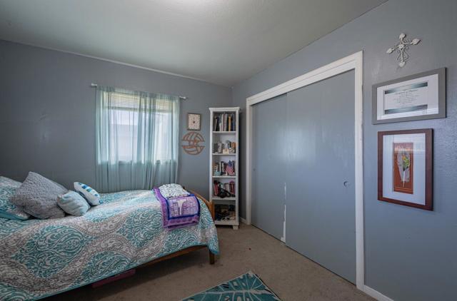 914 Junipero Way, Salinas CA: https://media.crmls.org/mediaz/b99eb076-91ec-4d72-9339-b988c1fbfb81.jpg