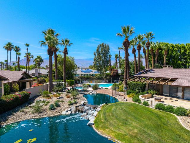 162 Lost River Drive, Palm Desert CA: https://media.crmls.org/mediaz/b99ec546-9f06-479e-9848-7b3068232be8.jpg
