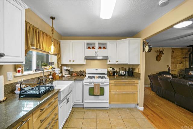 Detail Gallery Image 9 of 27 For 1260 Banner View Dr, Julian,  CA 92036 - 3 Beds | 1/1 Baths