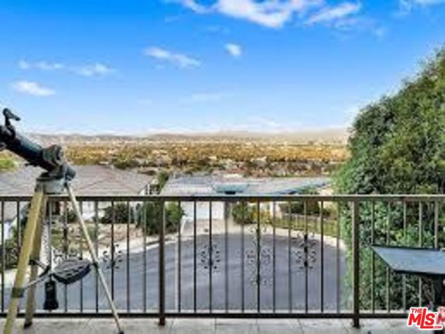 4212 Don Alanis Place, Los Angeles CA: https://media.crmls.org/mediaz/b99f9466-2292-4738-9770-96362a4473ab.jpg