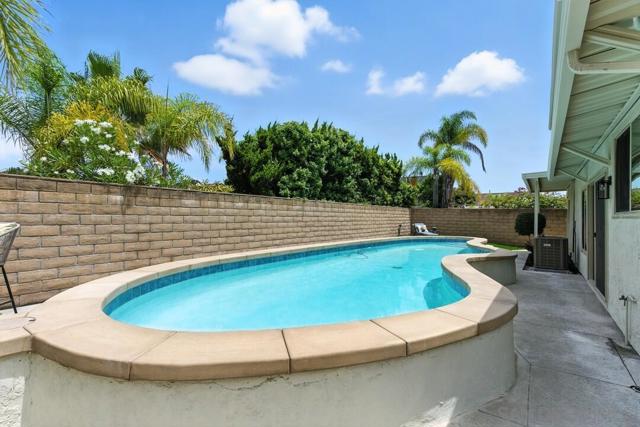 12452 Via Cabezon, San Diego CA: https://media.crmls.org/mediaz/b99fcba9-53ce-4c68-be7e-9878db574fa2.jpg