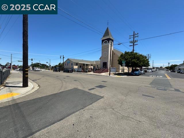 201 Ohara, Oakley CA: https://media.crmls.org/mediaz/b99ff070-c4d6-4ac0-acb7-d4089cd70e89.jpg