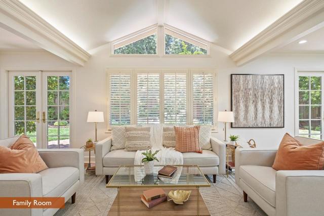 1435 Highland View Court, Los Altos CA: https://media.crmls.org/mediaz/b9a05424-2c00-44ad-91d4-d4a8c5953d6c.jpg