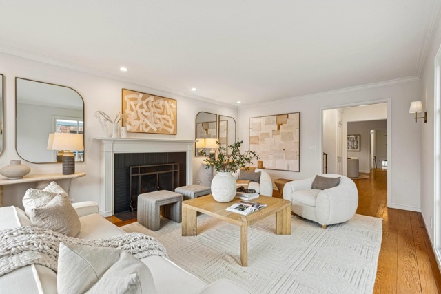 Image 9 of 58 For 3938 Oakmore Rd