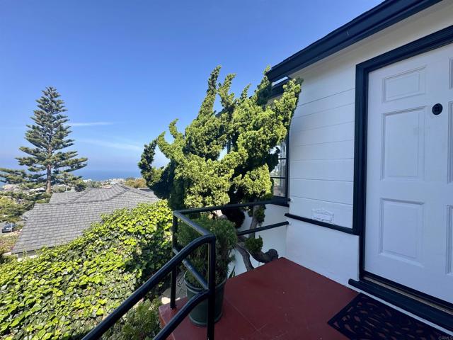 Detail Gallery Image 13 of 59 For 4452 Orchard Ave, San Diego,  CA 92107 - 3 Beds | 2 Baths