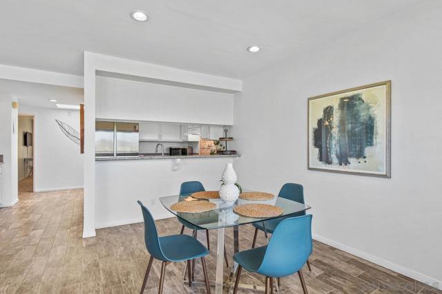 2348 La Costa Ave, Carlsbad CA: https://media.crmls.org/mediaz/b9a0e756-2a95-469a-8b52-141cb43e3d6d.jpg