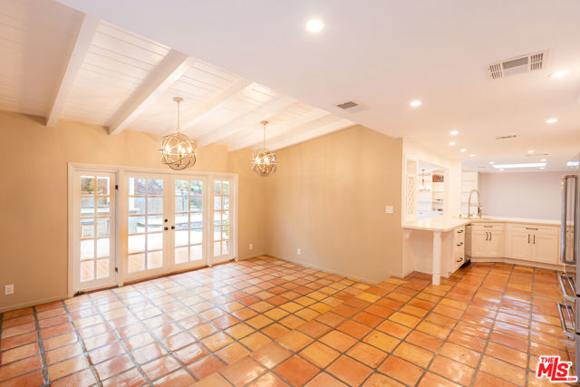 8510 Capistrano Avenue, West Hills CA: https://media.crmls.org/mediaz/b9a15371-e28d-4e63-9c3d-8d0974fe1b1f.jpg