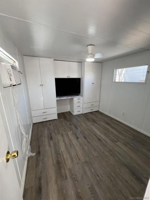 351 Palm Canyon Drive, Borrego Springs CA: https://media.crmls.org/mediaz/b9a273b9-87c5-45c0-9e5c-a3f73da743e7.jpg