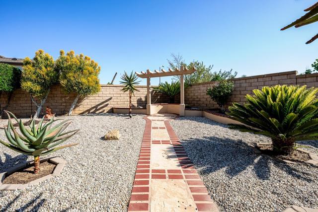 387 MELBOURNE GLN, Escondido CA: https://media.crmls.org/mediaz/b9a27c73-e3fe-4c9d-be3d-0b3963bfffa7.jpg