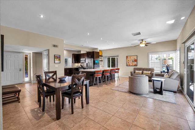 44269 Portofino Court, Palm Desert CA: https://media.crmls.org/mediaz/b9a4f029-4392-4c19-b8cd-652535cd89bc.jpg