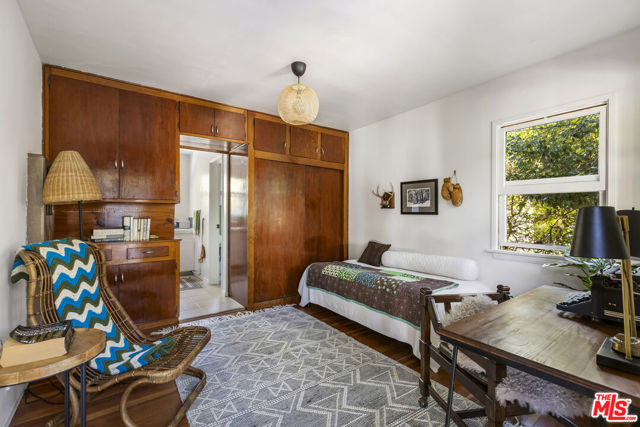 3865 Brunswick Avenue, Los Angeles CA: https://media.crmls.org/mediaz/b9a4f7d4-0256-44e6-9e14-c9c430e465ff.jpg