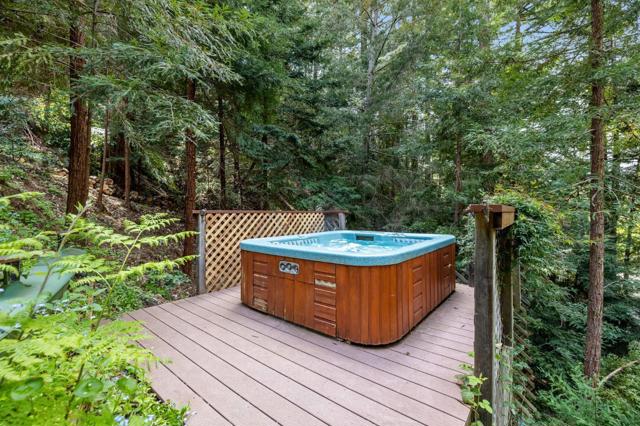 489 Northridge Drive, Scotts Valley CA: https://media.crmls.org/mediaz/b9a5d005-580b-438f-964a-dd92ba989d78.jpg