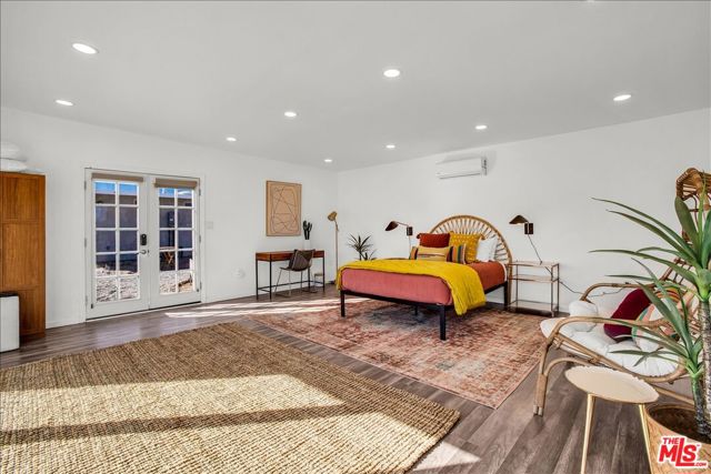 5737 Mojave Ranch Road, Joshua Tree CA: https://media.crmls.org/mediaz/b9a65895-613e-4f63-bbe8-3fcafa188f87.jpg