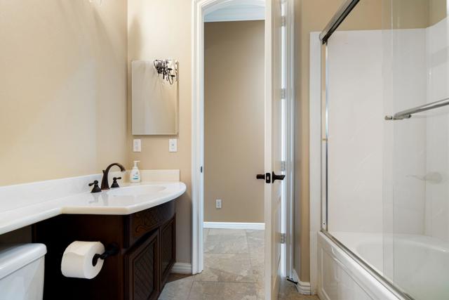 81220 Victoria Lane, La Quinta CA: https://media.crmls.org/mediaz/b9a69cb3-1622-4c4a-864c-9c4fa4d1fbee.jpg