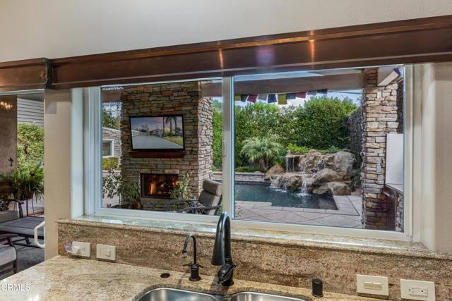 Detail Gallery Image 7 of 19 For 678 Hodencamp Rd, Thousand Oaks,  CA 91360 - 3 Beds | 2 Baths