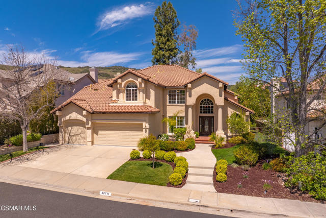 32711 Wellbrook Drive, Westlake Village CA: https://media.crmls.org/mediaz/b9a6f508-9979-4c22-8897-6426390a8c86.jpg