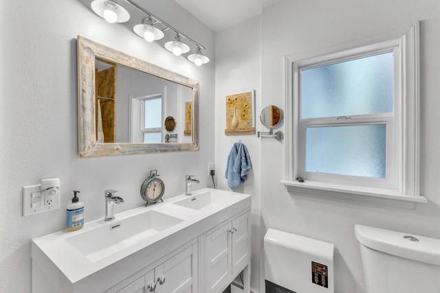 53125 Overlook Drive, Idyllwild CA: https://media.crmls.org/mediaz/b9a77fb3-5d36-49e1-87ff-58998e771993.jpg