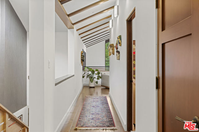 Image 44 of 67 For 2669 Harlesden Court
