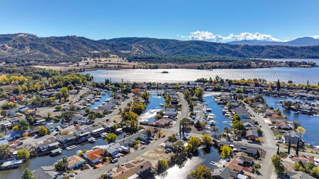 613 Bass Lane, Clearlake Oaks CA: https://media.crmls.org/mediaz/b9a89a7a-bcc3-462e-8a1e-926e8247925a.jpg