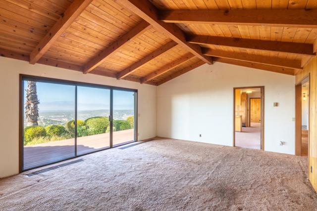 10955 Saddle Road, Monterey CA: https://media.crmls.org/mediaz/b9a8d45c-fe4c-4f4d-97d6-67fdac3fc8a3.jpg