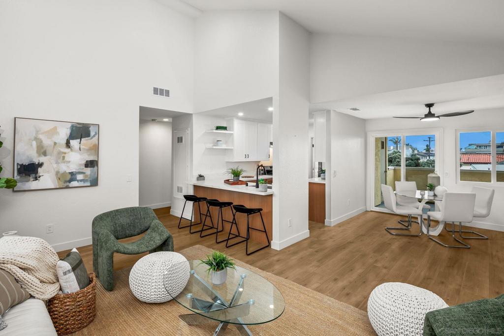 152 Evergreen Ave. #4