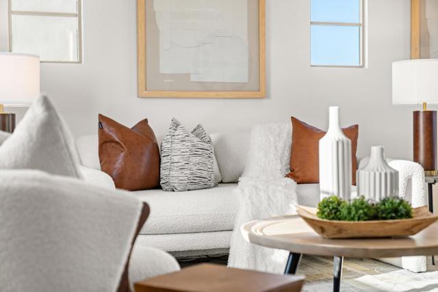 1298 Dahlia Loop, San Jose CA: https://media.crmls.org/mediaz/b9a97351-7b97-4402-9eca-8eef24229b4a.jpg