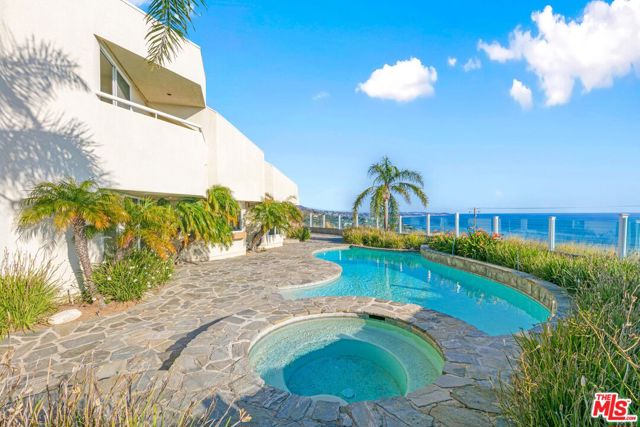 32215 Pacific Coast Highway, Malibu CA: https://media.crmls.org/mediaz/b9aa7fd2-a7be-41a8-b076-ca19e794cc3f.jpg