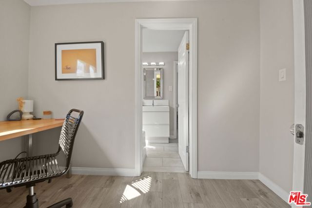 1656 S Rimpau Boulevard, Los Angeles CA: https://media.crmls.org/mediaz/b9aa9e75-87b2-4ecb-b45a-a611e4f4edf9.jpg