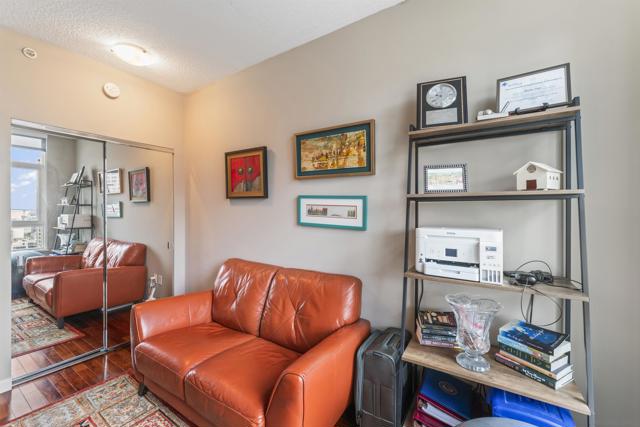 850 Beech Street, San Diego CA: https://media.crmls.org/mediaz/b9ab1d53-282a-44f8-be35-3b5d39c9aea9.jpg