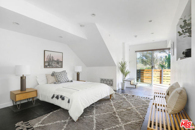 421 Beech Street, Los Angeles CA: https://media.crmls.org/mediaz/b9abea29-5d9c-4960-a703-bb40257b67c0.jpg