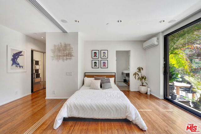 2020 Wattles Drive, Los Angeles CA: https://media.crmls.org/mediaz/b9ad4c60-49a6-43f4-831d-ddb3f14cd74e.jpg