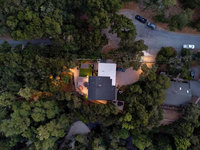 81 E Garzas Road, Carmel Valley CA: https://media.crmls.org/mediaz/b9addd56-ee65-4df9-8f0e-bcbc2a24fa6f.jpg