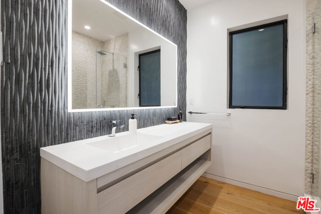 MLS #26862359 image #3